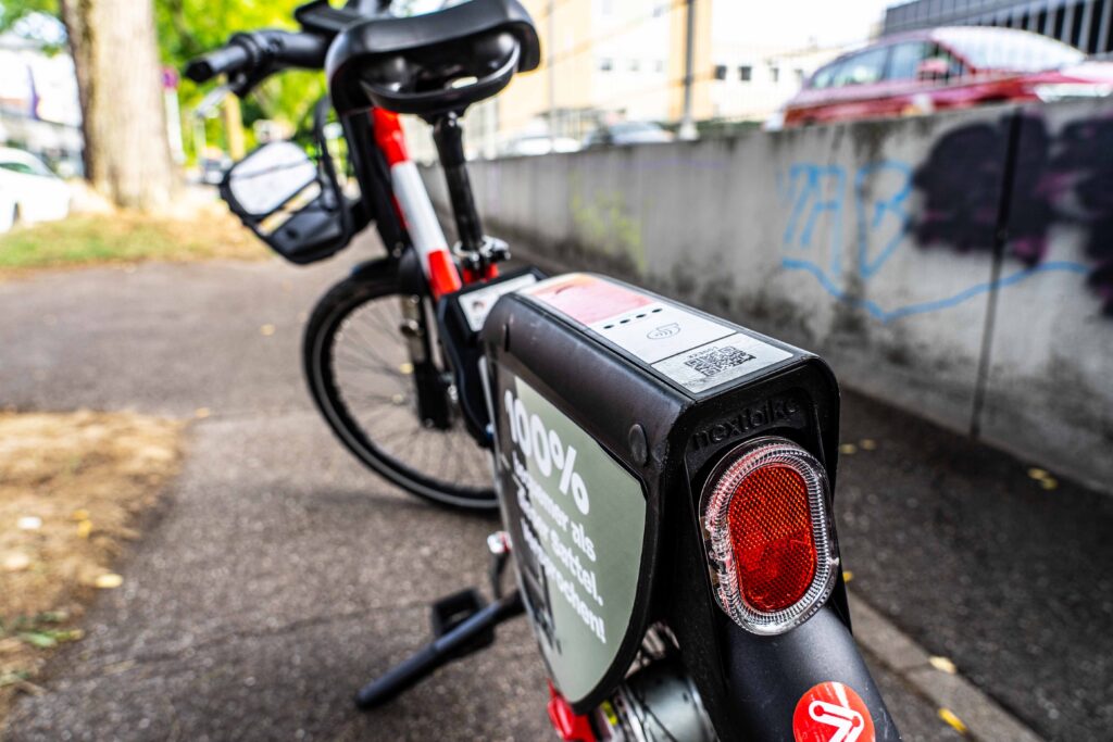 Digital, aber nicht virtuell: Freiburger Leihfahrrad Frelo. Foto: Arne Bicker